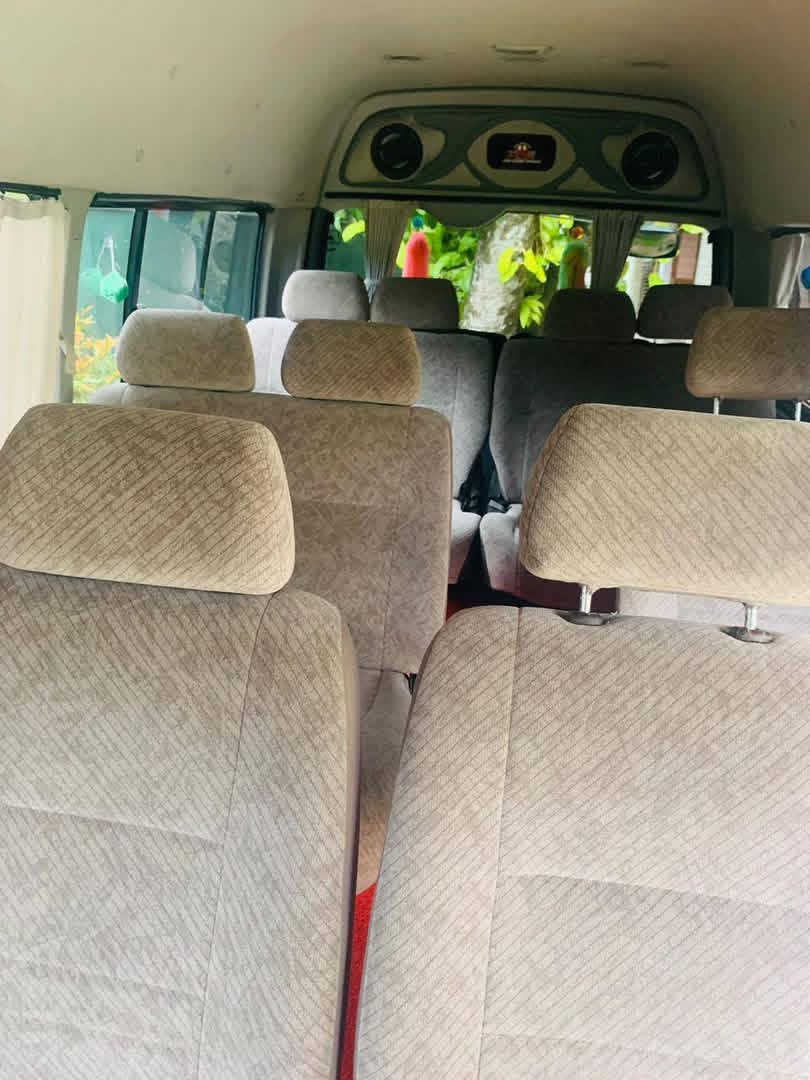 Toyota Hiace 2009 - பயன்படுத்தப்பட்டது வேன் sale in Sri Lanka - patpat.lk