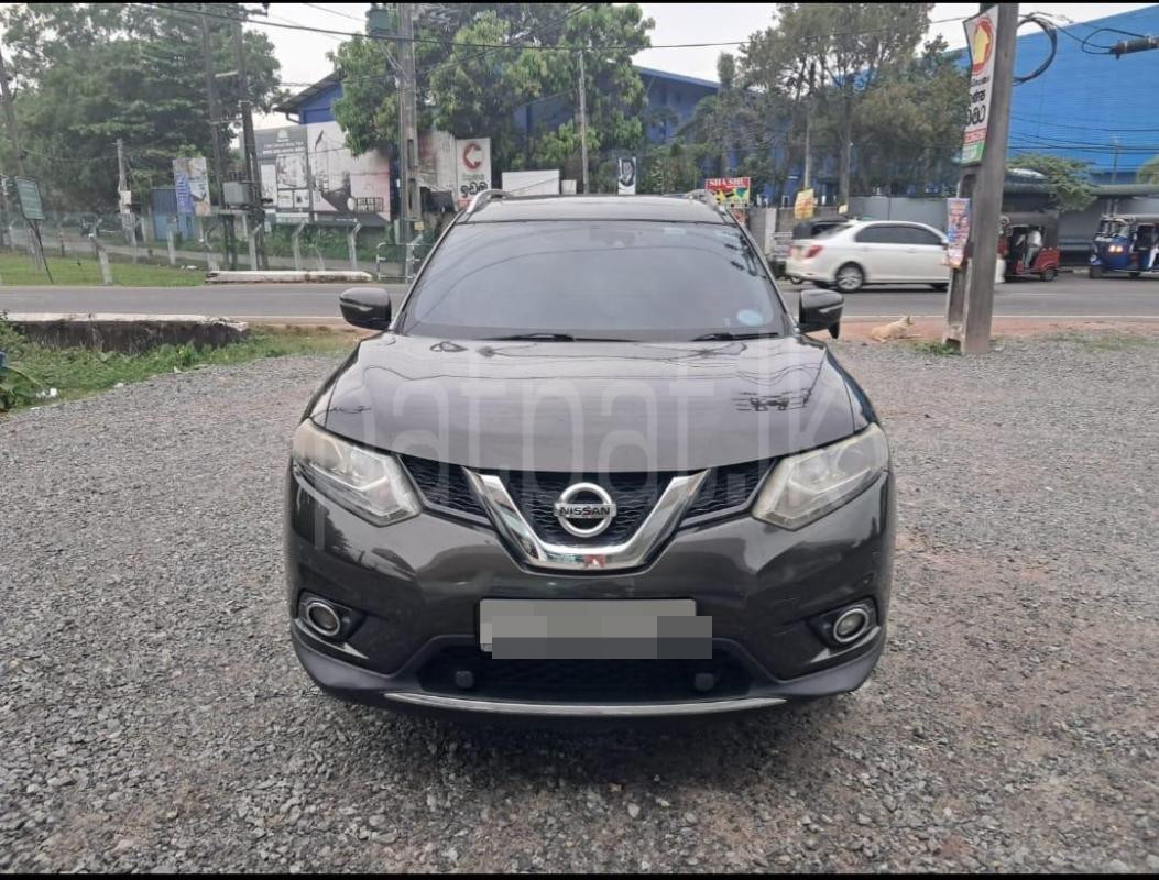 Nissan X Trail 2016 - பயன்படுத்தப்பட்டது SUV sale in Sri Lanka - patpat.lk