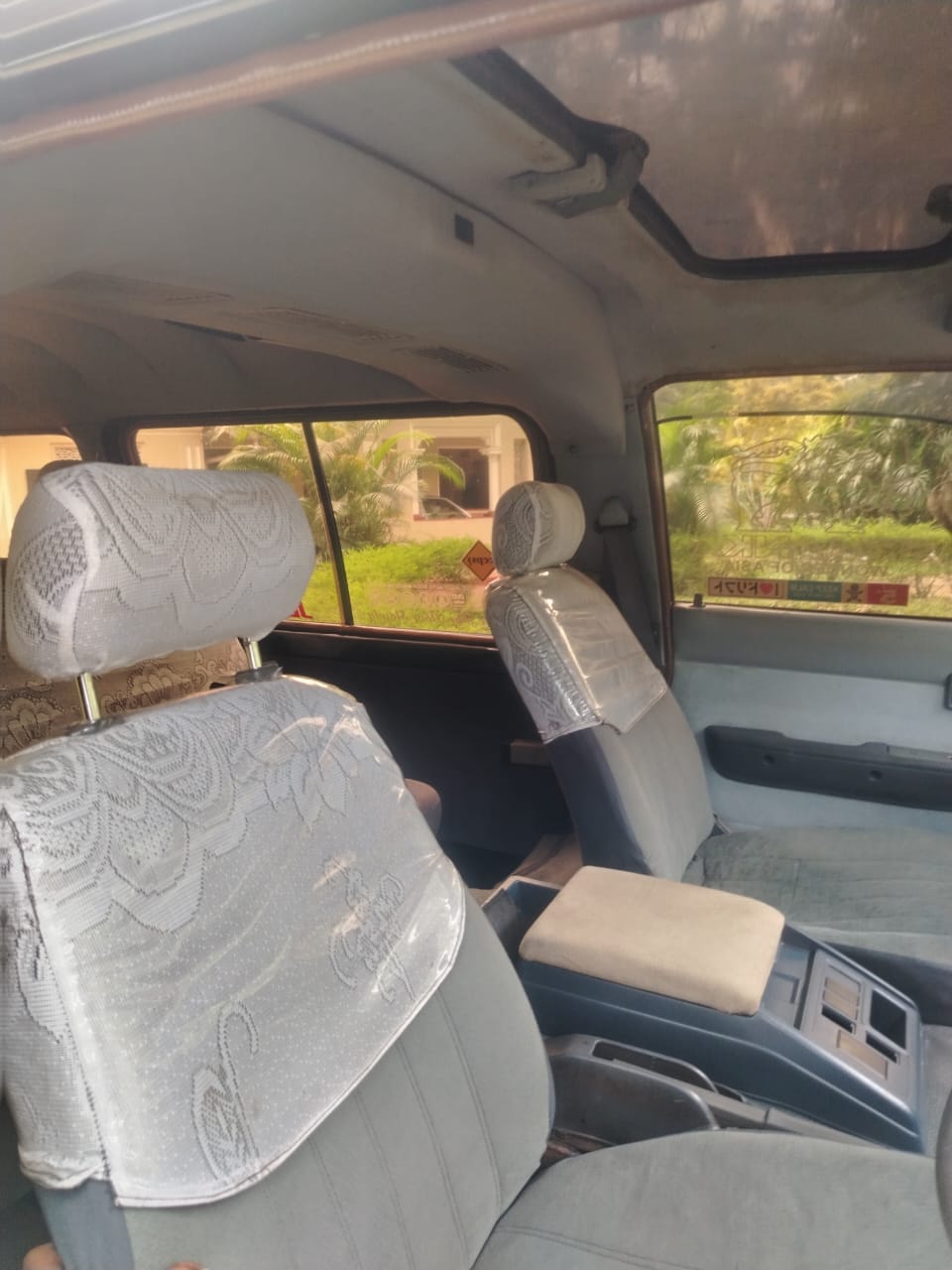 Nissan Caravan 1992 - பயன்படுத்தப்பட்டது வேன் sale in Sri Lanka - patpat.lk