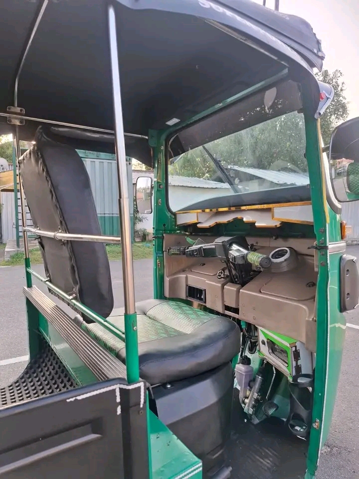 Bajaj Three Wheel 2015 - Used Three wheeler sale in Sri Lanka - patpat.lk