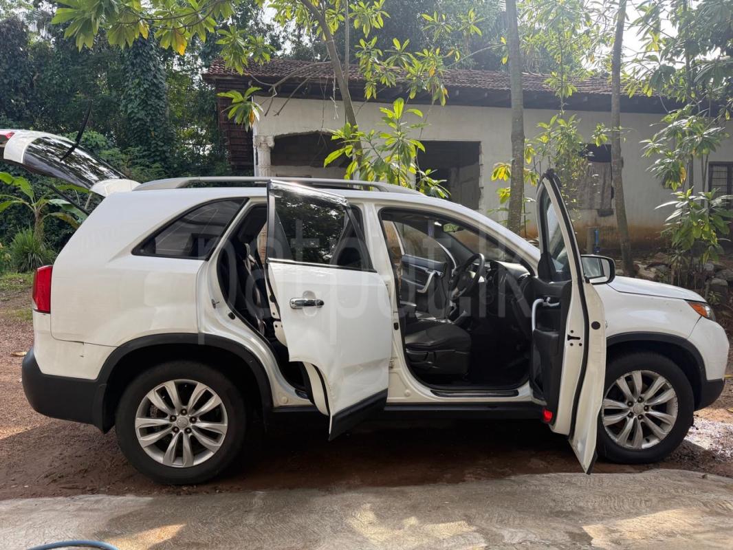 KIA Sorento 2011 - பயன்படுத்தப்பட்டது SUV sale in Sri Lanka - patpat.lk