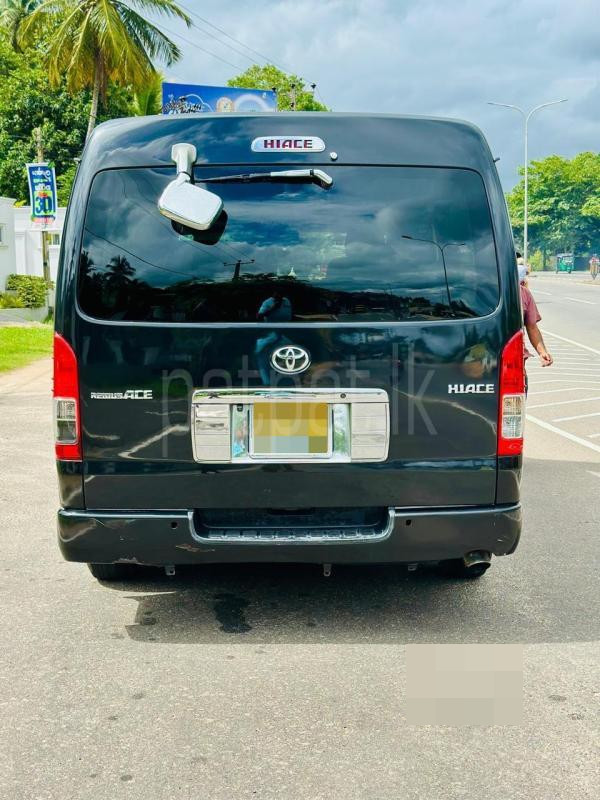 Toyota Hiace 2008 - பயன்படுத்தப்பட்டது வேன் sale in Sri Lanka - patpat.lk