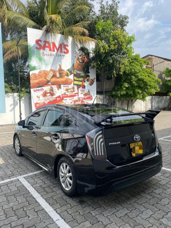 Toyota Prius 2011 - பயன்படுத்தப்பட்டது கார் sale in Sri Lanka - patpat.lk