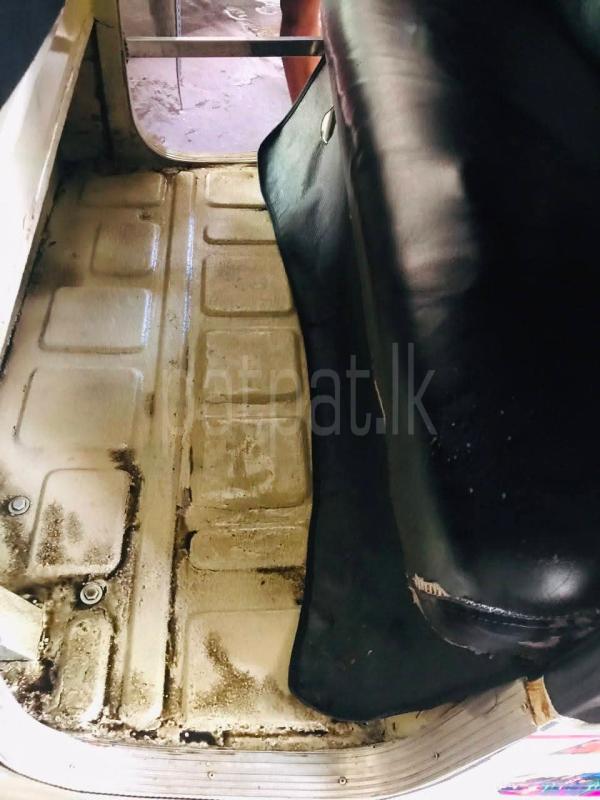 Bajaj 2 stroke 1999 - භාවිතා කරන ලද ත්‍රිරෝද රථය sale in Sri Lanka - patpat.lk