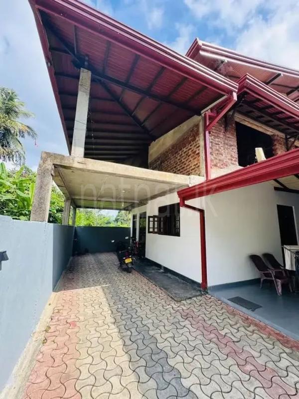 House for Sale in Karapitiya