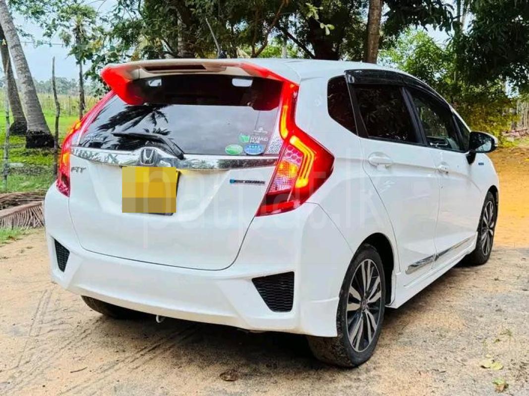 Honda Fit 2015 - பயன்படுத்தப்பட்டது கார் sale in Sri Lanka - patpat.lk