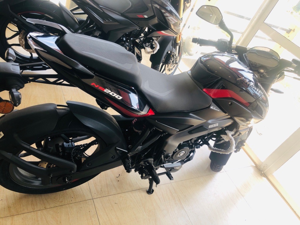 Bajaj Pulsar 2025 - சான்றளிக்கப்பட்டது பைக் sale in Sri Lanka - patpat.lk