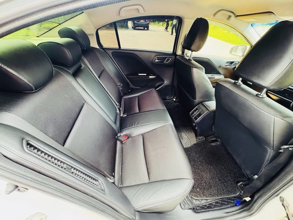 Honda Grace 2014 - பயன்படுத்தப்பட்டது கார் sale in Sri Lanka - patpat.lk