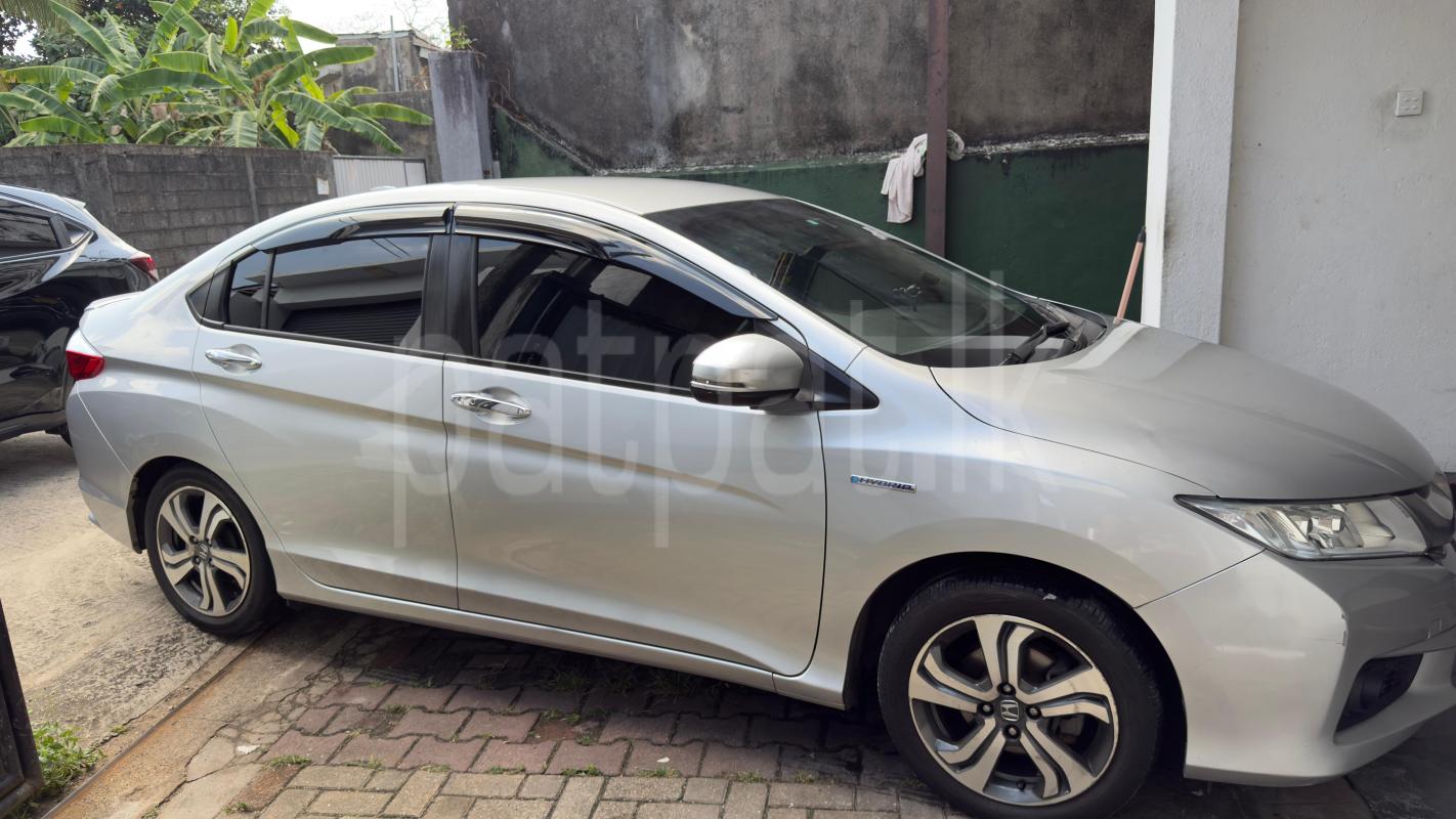 Honda Grace 2016 - Used Car sale in Sri Lanka - patpat.lk