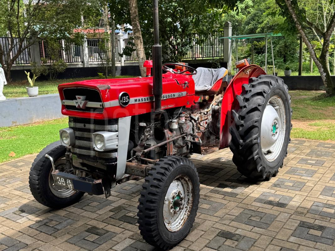 Massey Ferguson Tractor 1671 - Used Land sale in Sri Lanka - patpat.lk