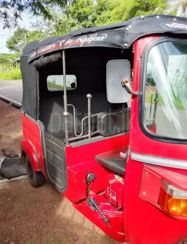 Bajaj 4 stroke 2010 - பயன்படுத்தப்பட்டது முச்சக்கர வண்டி sale in Sri Lanka - patpat.lk