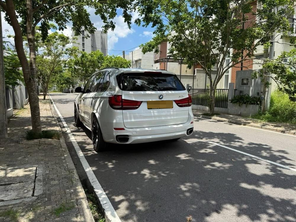 BMW X5 2016 - பயன்படுத்தப்பட்டது SUV sale in Sri Lanka - patpat.lk