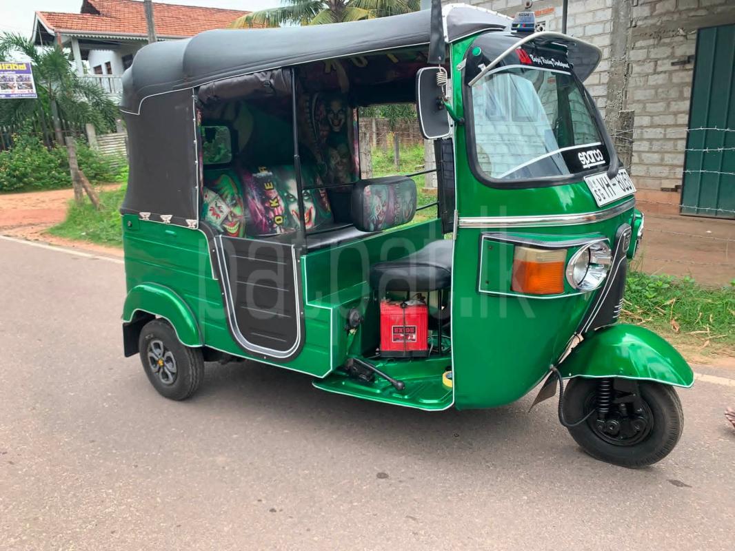 Bajaj 4 stroke 2011 - භාවිතා කරන ලද ත්‍රිරෝද රථය sale in Sri Lanka - patpat.lk