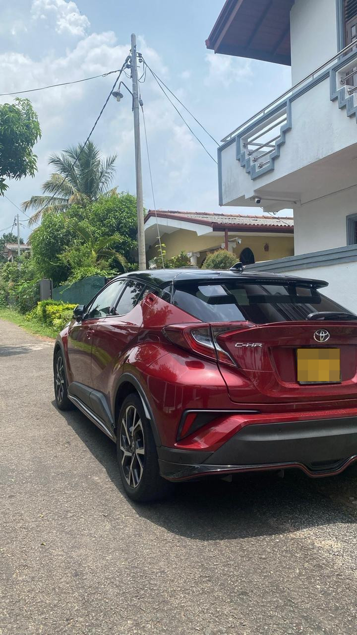 Toyota CHR 2018 - பயன்படுத்தப்பட்டது SUV sale in Sri Lanka - patpat.lk