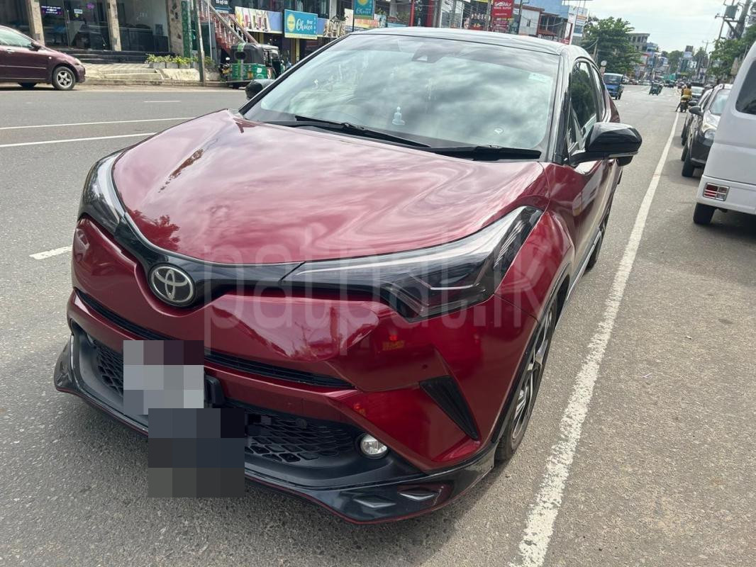 Toyota CHR 2018 - பயன்படுத்தப்பட்டது SUV sale in Sri Lanka - patpat.lk
