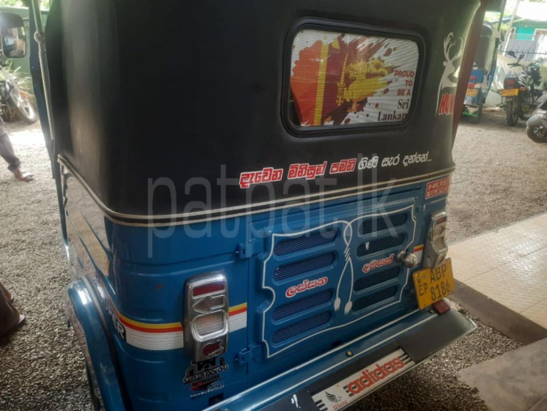 Bajaj Three Wheel 2018 - பயன்படுத்தப்பட்டது முச்சக்கர வண்டி sale in Sri Lanka - patpat.lk