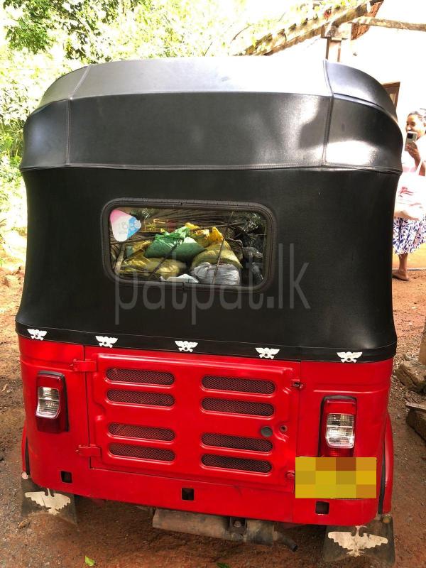 Bajaj Three Wheel 2015 - பயன்படுத்தப்பட்டது முச்சக்கர வண்டி sale in Sri Lanka - patpat.lk