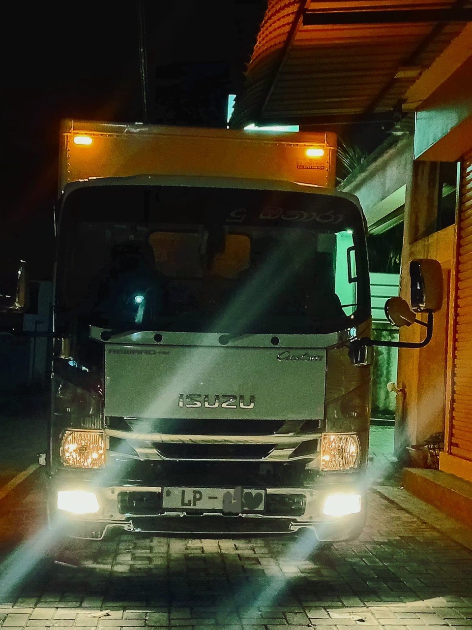 Isuzu ELF 2025 - Used Truck sale in Sri Lanka - patpat.lk