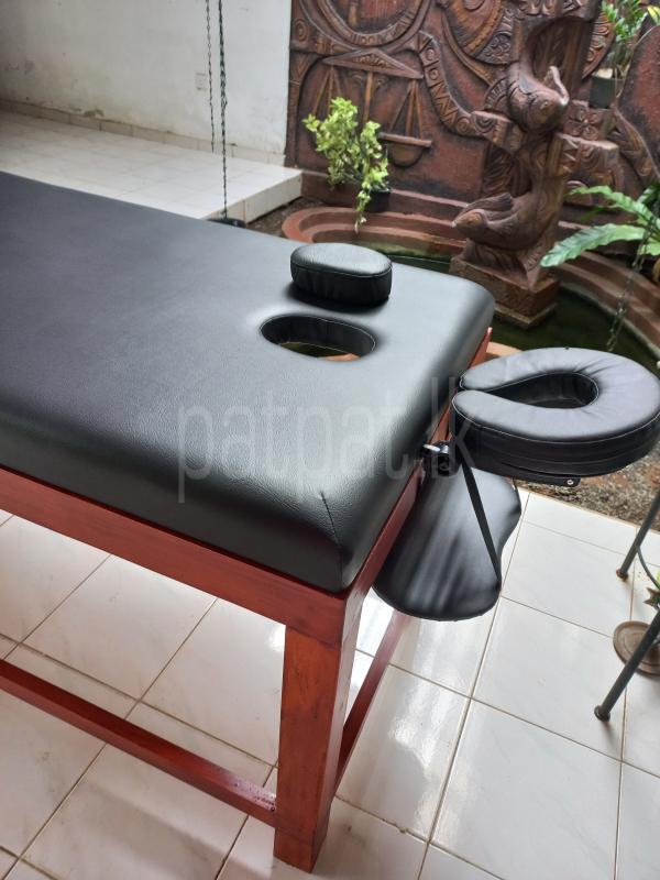 MASSAGE THERAPY TATOO BEDS ads-image-1