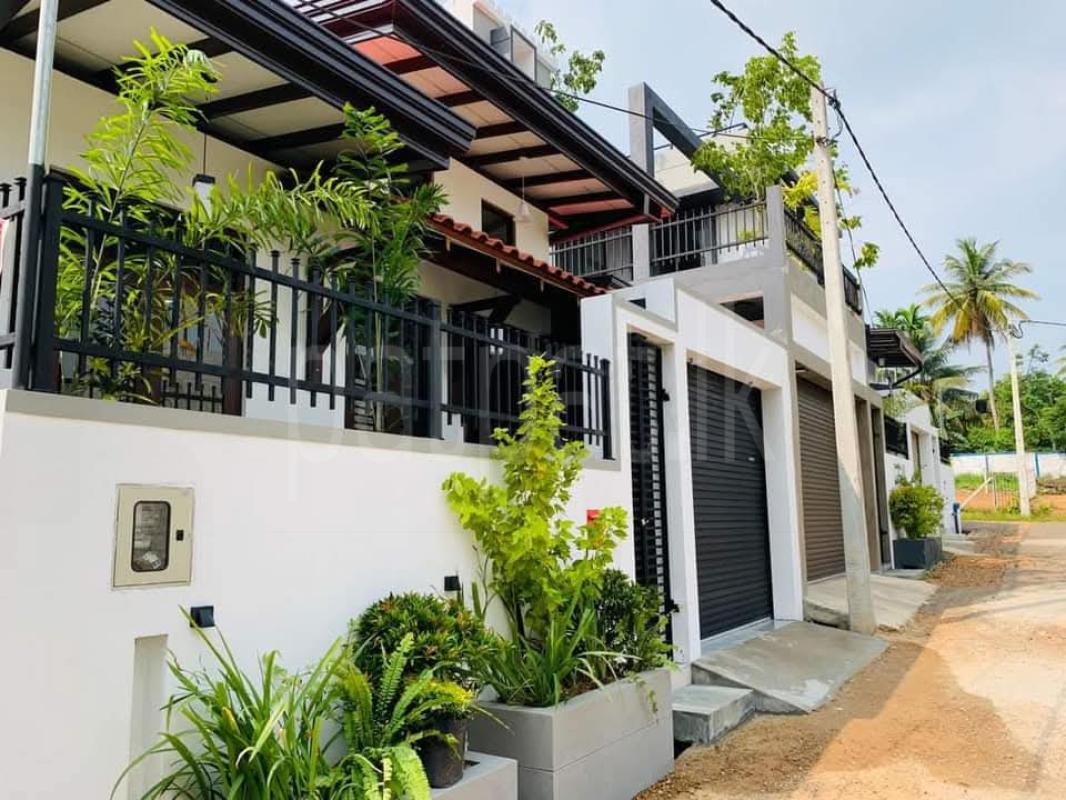 House for Sale in Athurugiriya ads-image-1