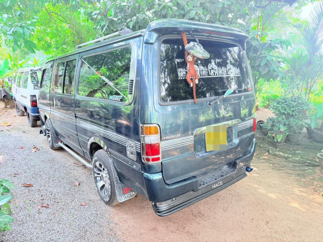 Toyota Hiace 2003 - Used Van sale in Sri Lanka - patpat.lk