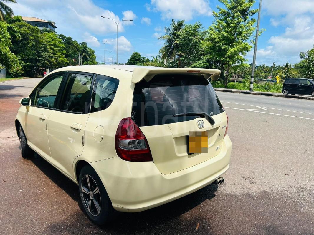 Honda Fit 2002 - Used Car sale in Sri Lanka - patpat.lk