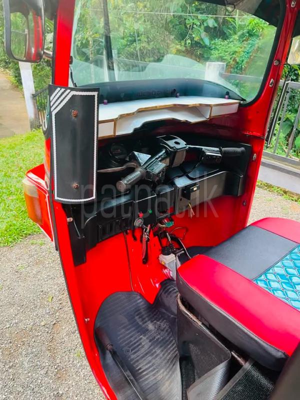 Bajaj 4 stroke 2012 - பயன்படுத்தப்பட்டது முச்சக்கர வண்டி sale in Sri Lanka - patpat.lk