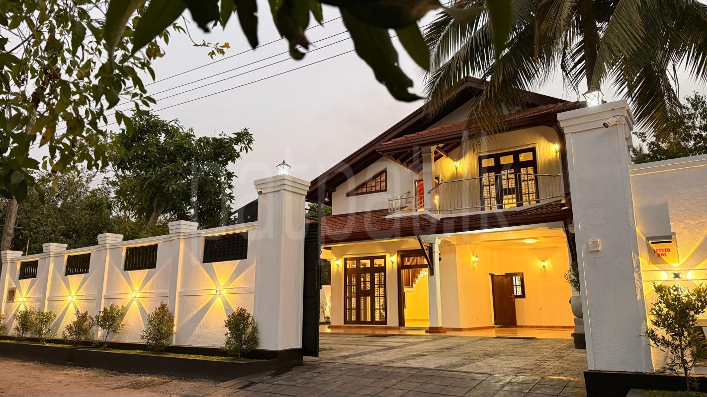 House for Sale in Minuwangoda ads-image-1