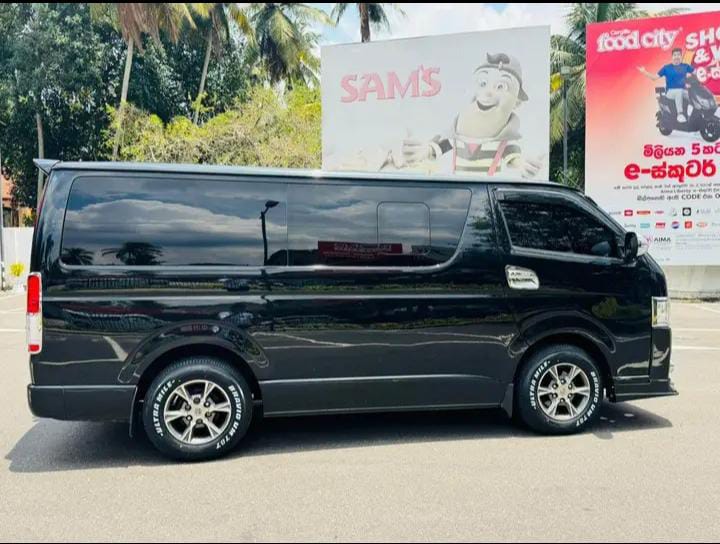 Toyota Hiace 2015 - Used Van sale in Sri Lanka - patpat.lk