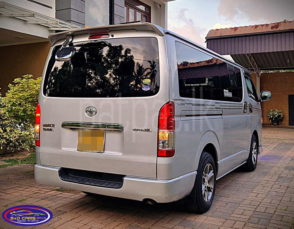 Toyota Hiace 2007 - භාවිතා කරන ලද වෑන් රථය sale in Sri Lanka - patpat.lk