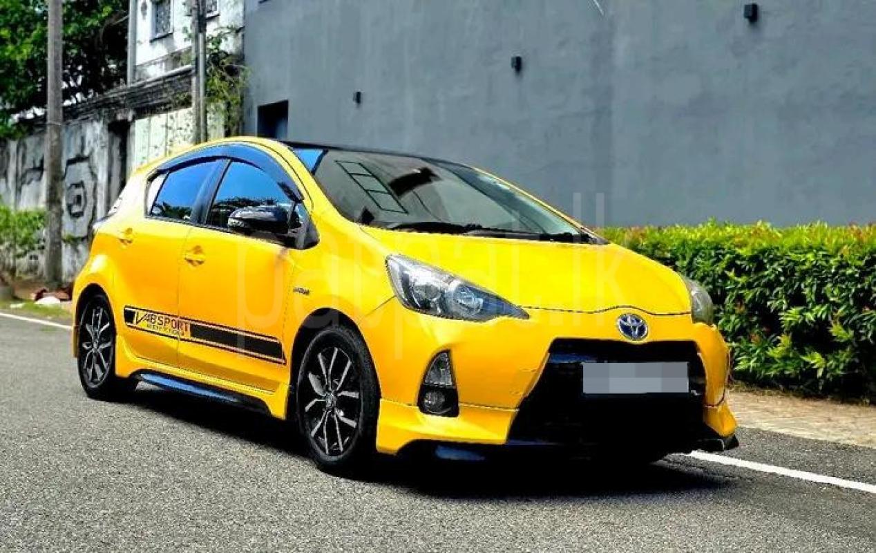 Toyota Aqua 2013 - பயன்படுத்தப்பட்டது கார் sale in Sri Lanka - patpat.lk