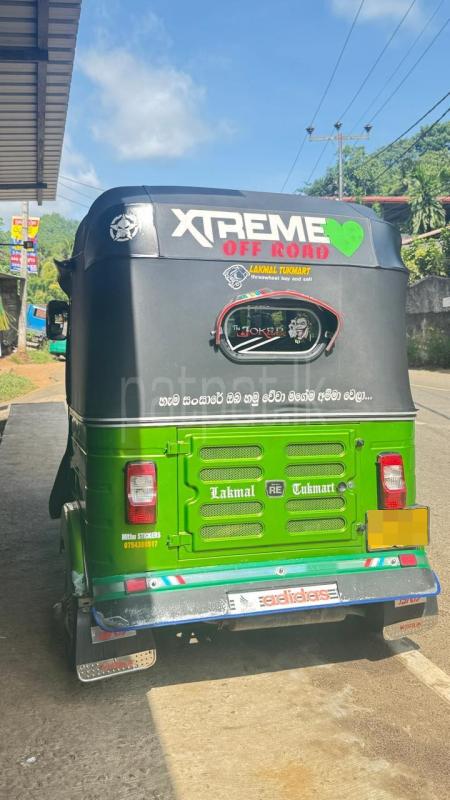 Bajaj Three Wheel 2015 - பயன்படுத்தப்பட்டது முச்சக்கர வண்டி sale in Sri Lanka - patpat.lk