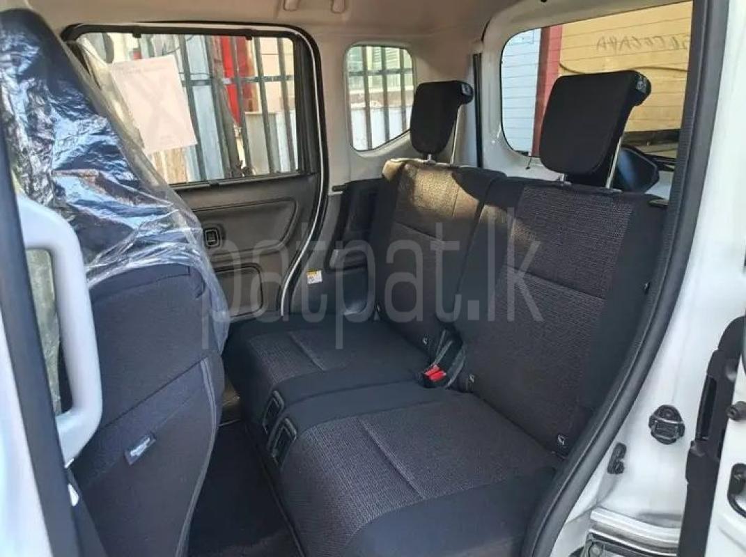 Advertisement image 6