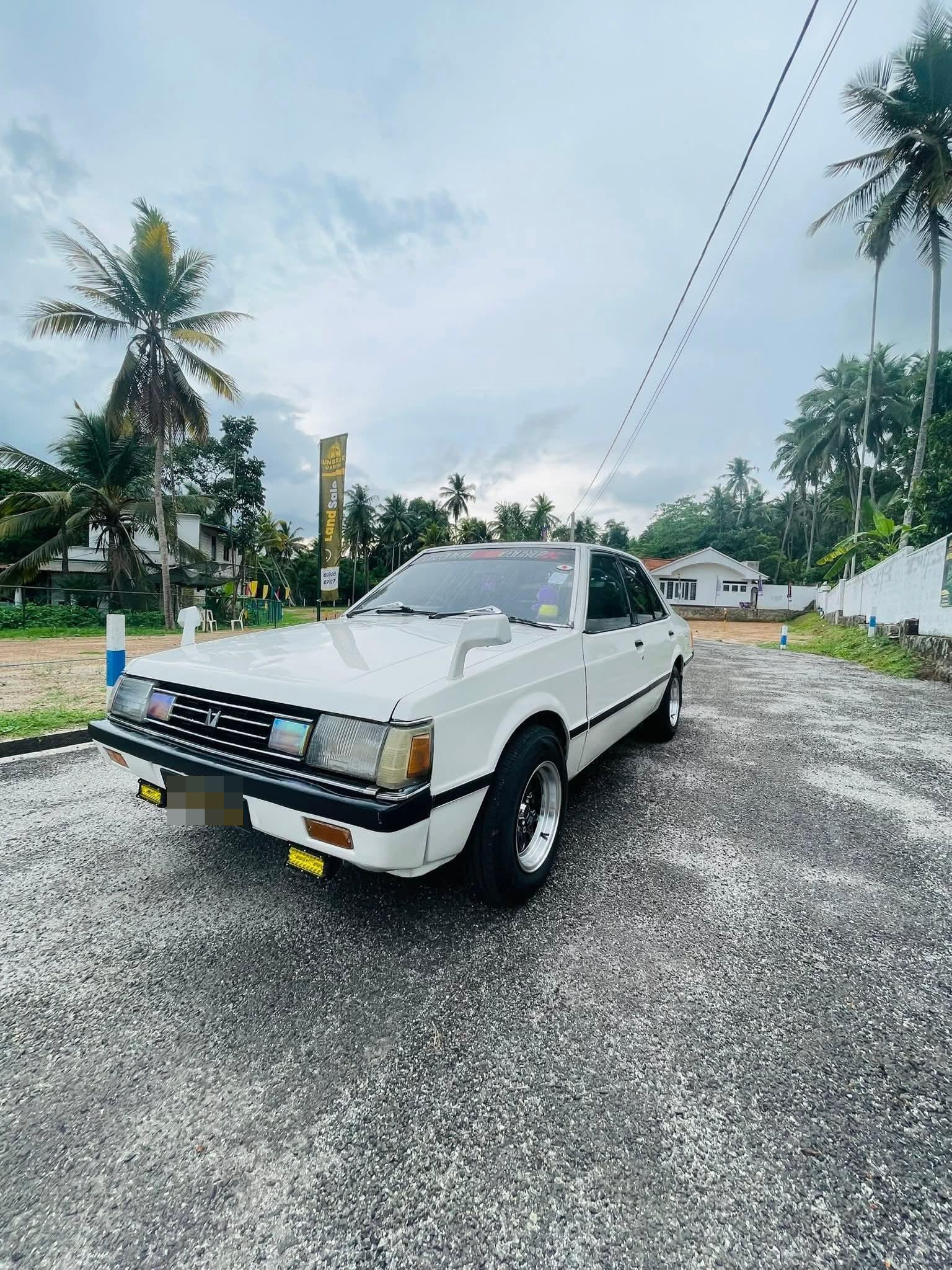 Mitsubishi Lancer 1982 - பயன்படுத்தப்பட்டது கார் sale in Sri Lanka - patpat.lk