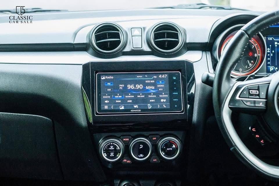Suzuki Swift 2017 - பயன்படுத்தப்பட்டது கார் sale in Sri Lanka - patpat.lk