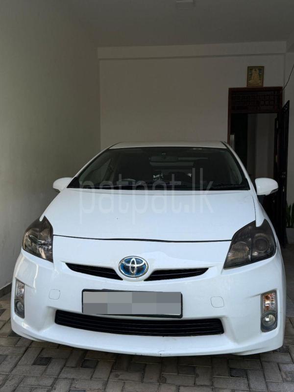 Toyota Prius 2018 - பயன்படுத்தப்பட்டது கார் sale in Sri Lanka - patpat.lk