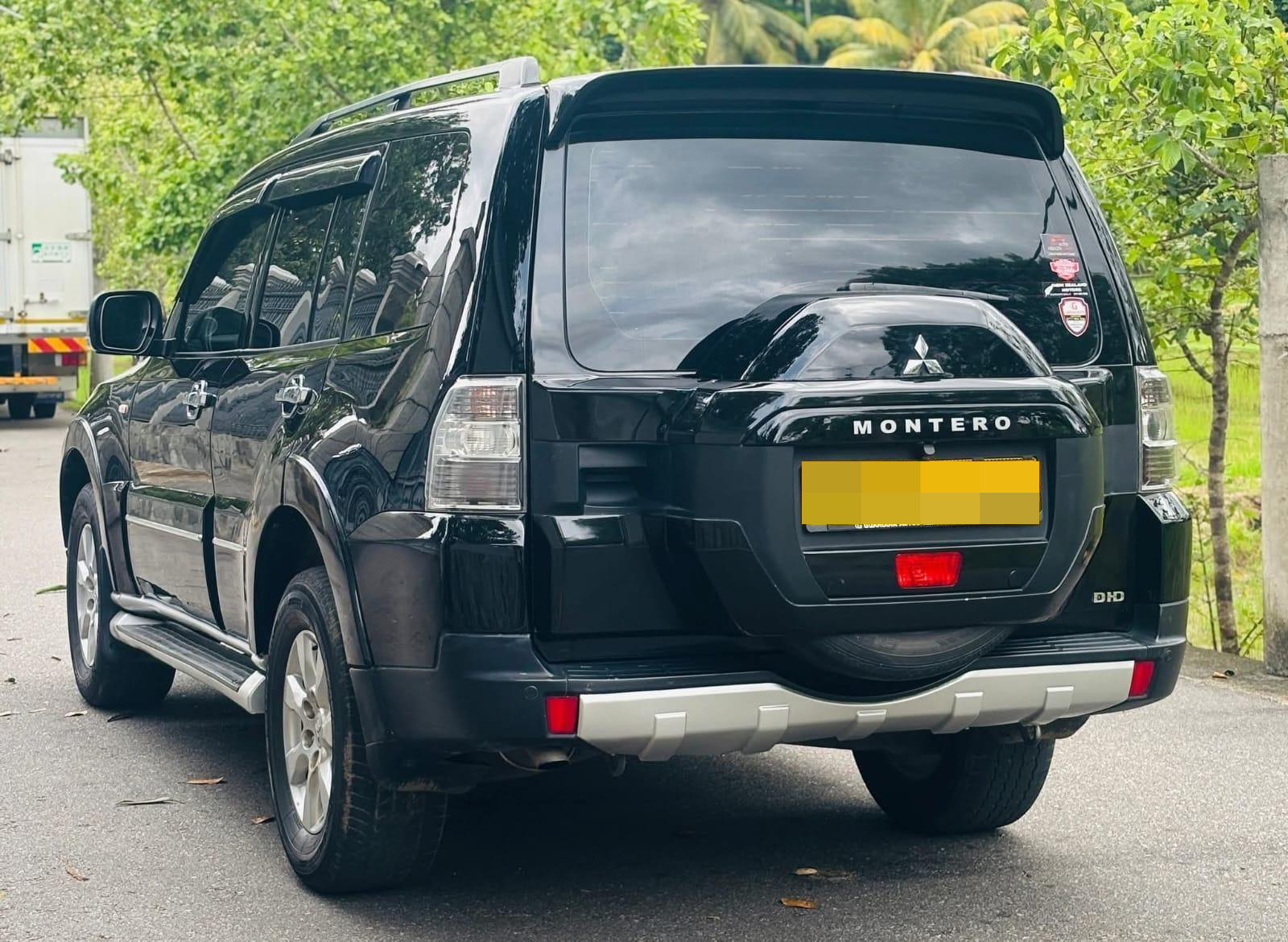 Mitsubishi Montero Sport 2010 - பயன்படுத்தப்பட்டது SUV sale in Sri Lanka - patpat.lk