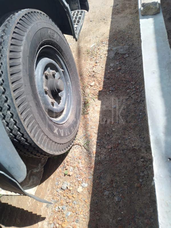 Mitsubishi Canter 2006 - பயன்படுத்தப்பட்டது டிரக் sale in Sri Lanka - patpat.lk