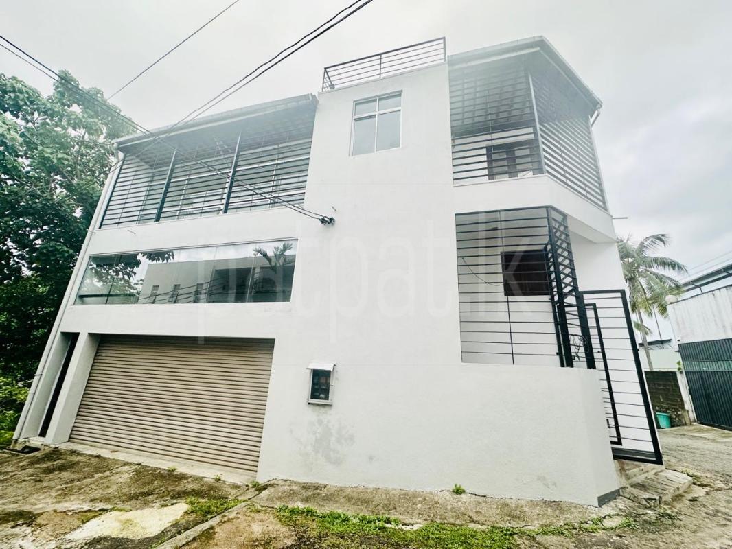 House for Sale in Talawatugoda