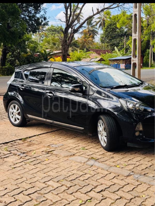 Toyota Aqua 2012 - பயன்படுத்தப்பட்டது கார் sale in Sri Lanka - patpat.lk