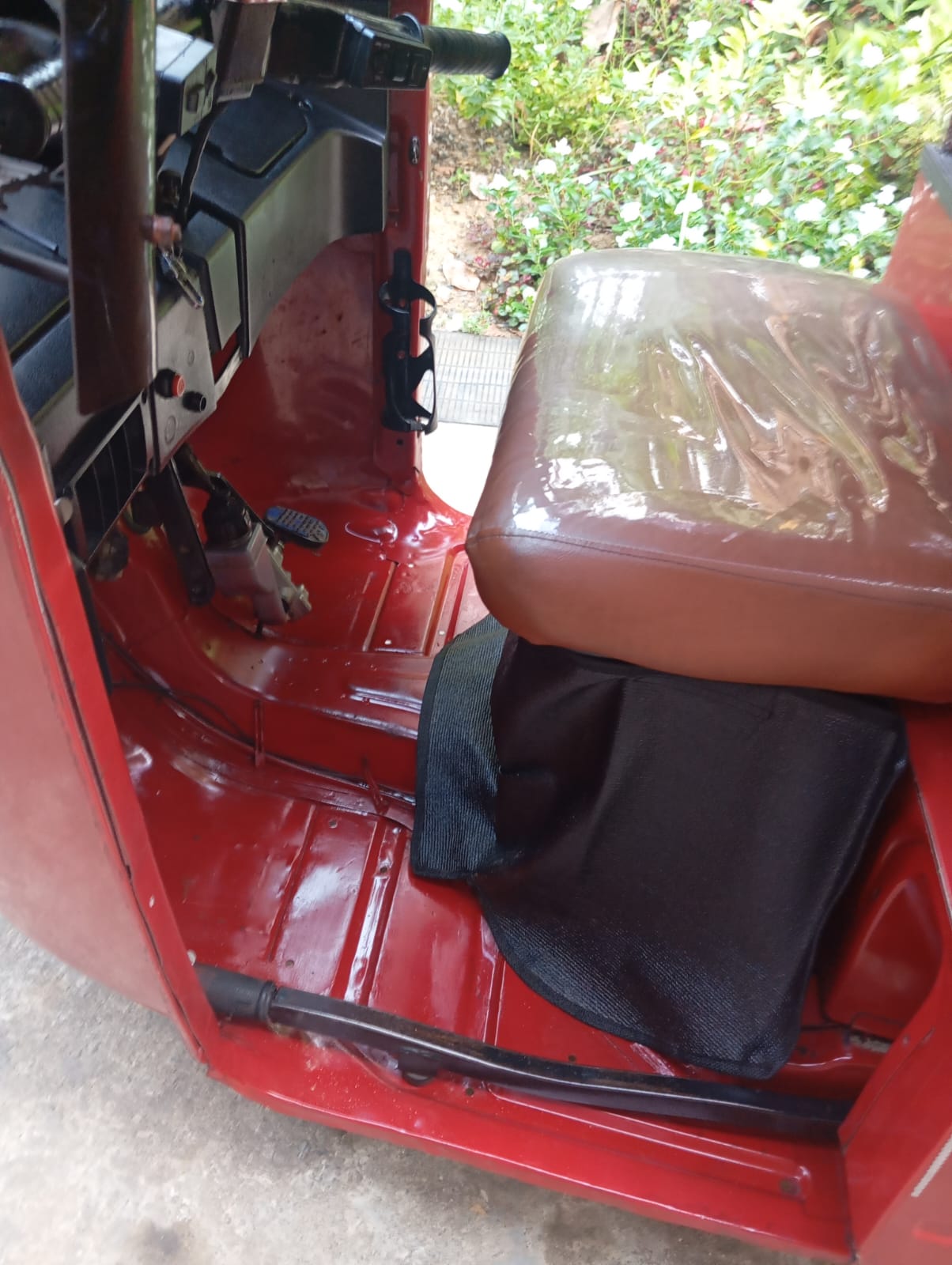 Bajaj Three Wheel 2015 - Used Three wheeler sale in Sri Lanka - patpat.lk