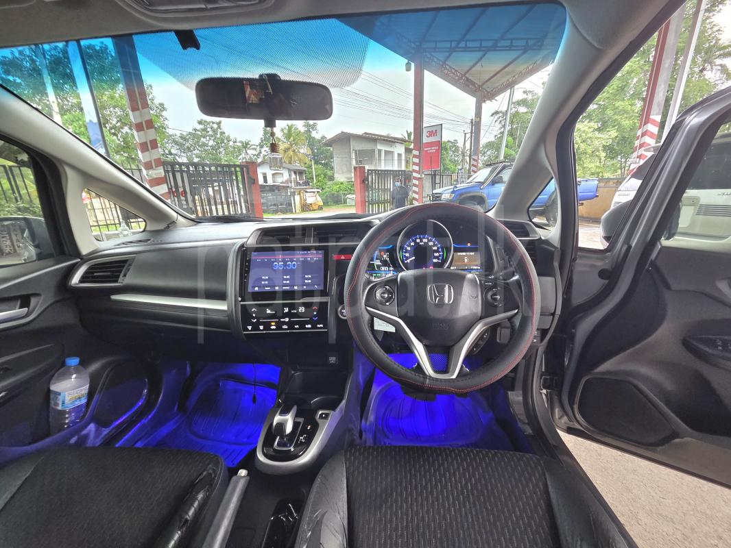 Honda Fit 2013 - பயன்படுத்தப்பட்டது கார் sale in Sri Lanka - patpat.lk