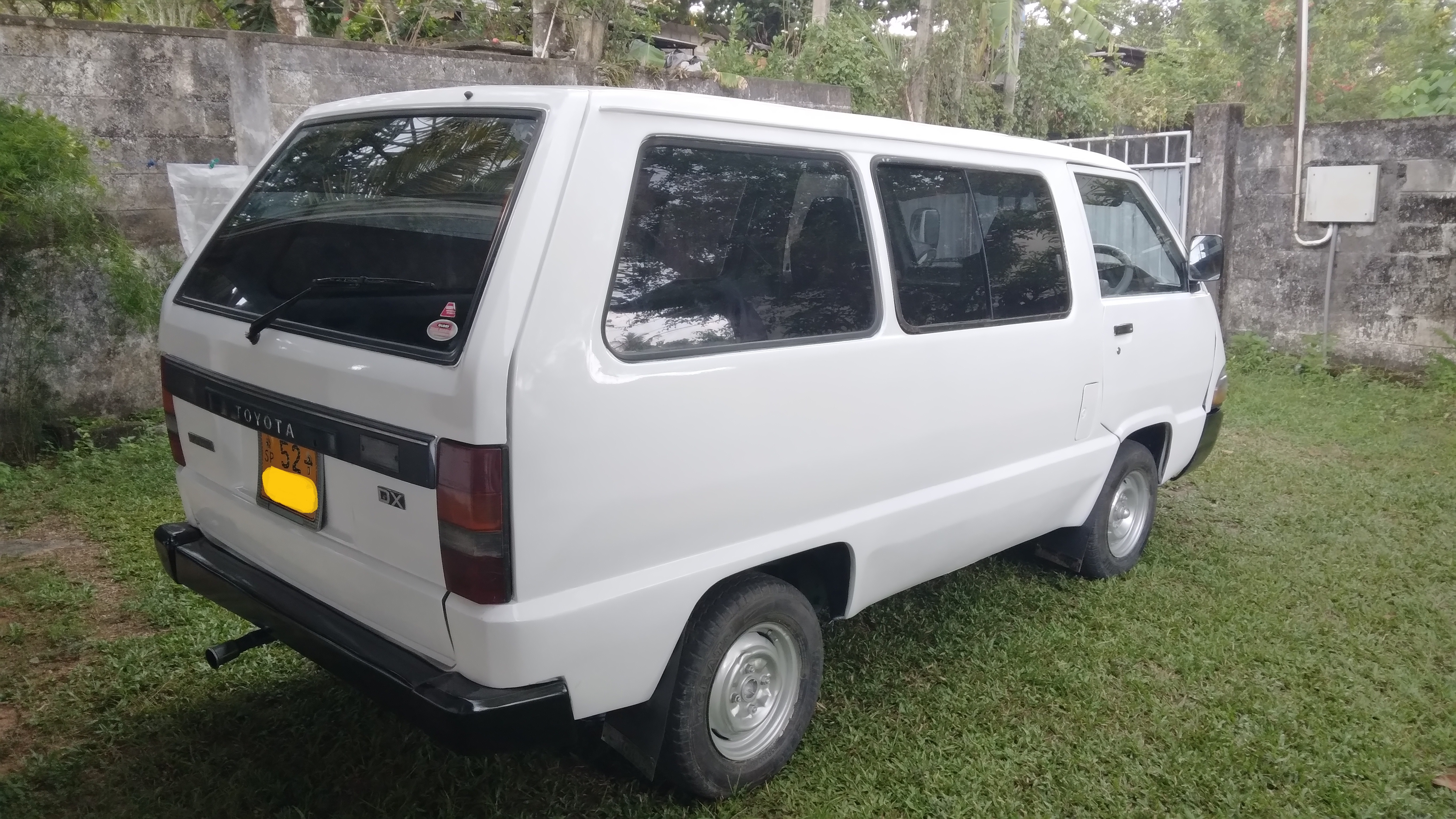 Toyota TownAce 1985 - Used Van sale in Sri Lanka - patpat.lk