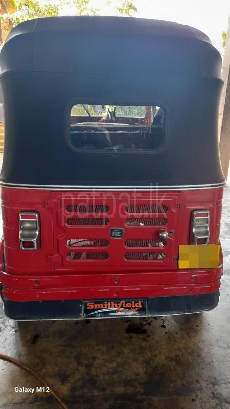 Bajaj Three Wheel 2015 - பயன்படுத்தப்பட்டது முச்சக்கர வண்டி sale in Sri Lanka - patpat.lk