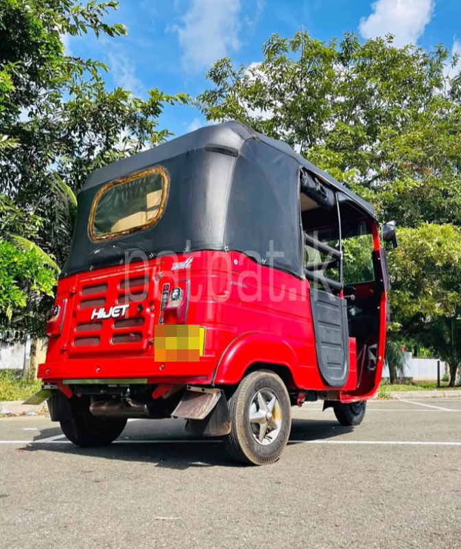 Advertisement image 6