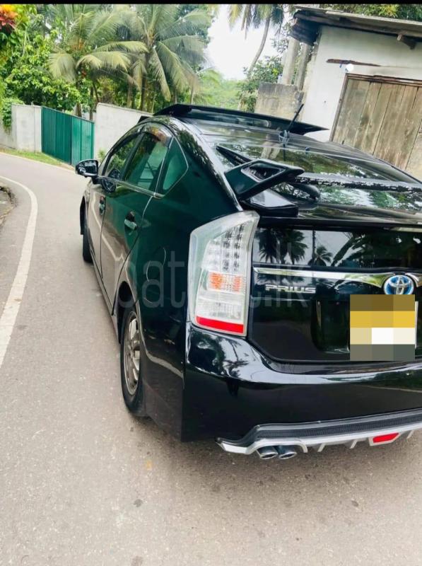Toyota Prius 2010 - பயன்படுத்தப்பட்டது கார் sale in Sri Lanka - patpat.lk