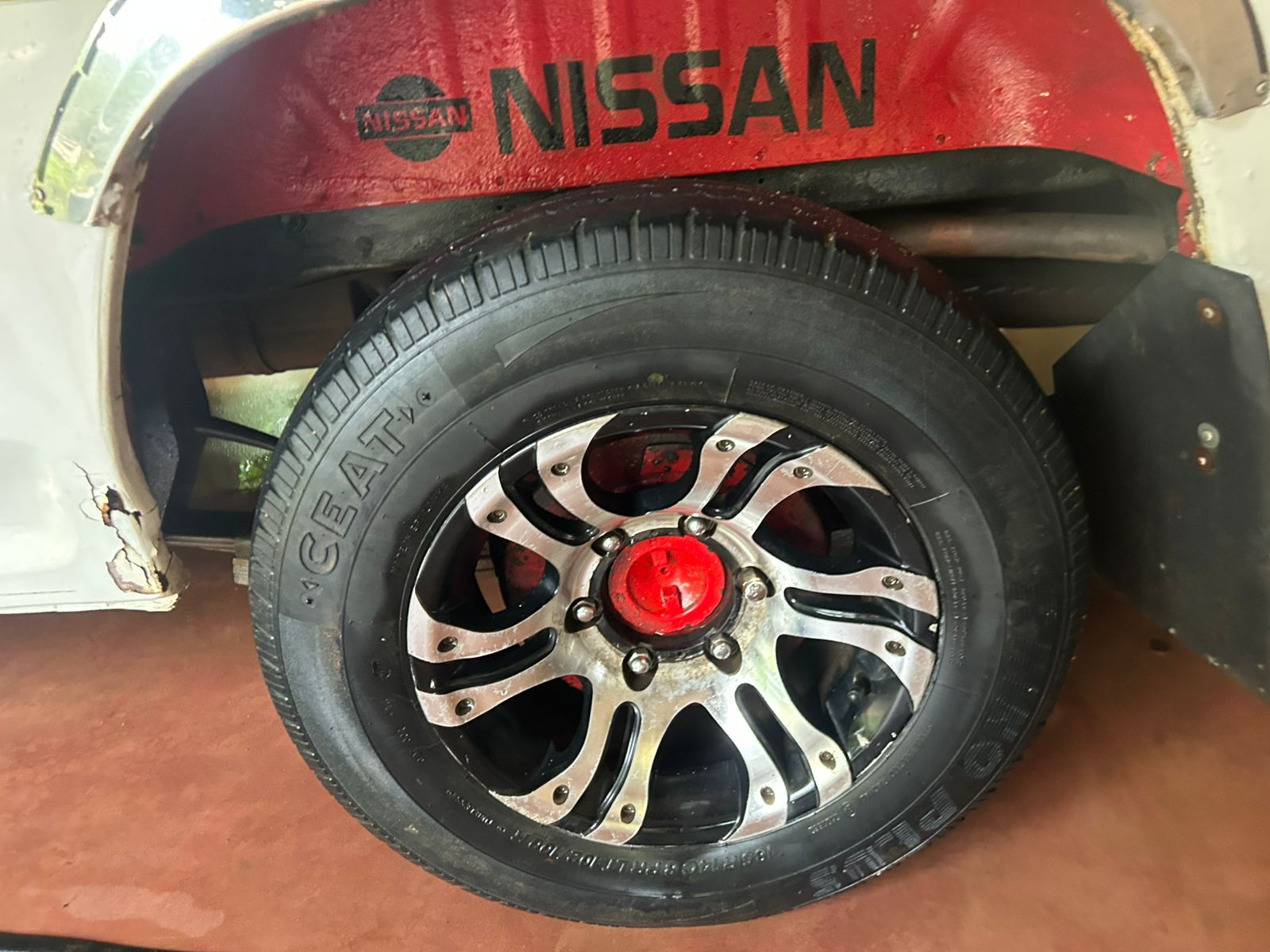 Nissan Caravan 1992 - பயன்படுத்தப்பட்டது வேன் sale in Sri Lanka - patpat.lk