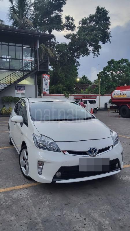 Toyota Prius 2014 - Used Car sale in Sri Lanka - patpat.lk