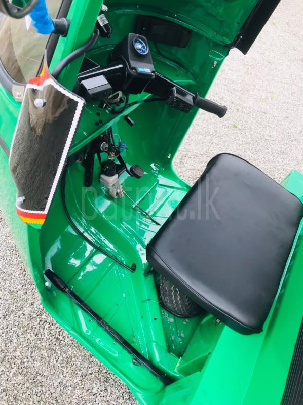 Bajaj Three Wheel 2009 - பயன்படுத்தப்பட்டது முச்சக்கர வண்டி sale in Sri Lanka - patpat.lk