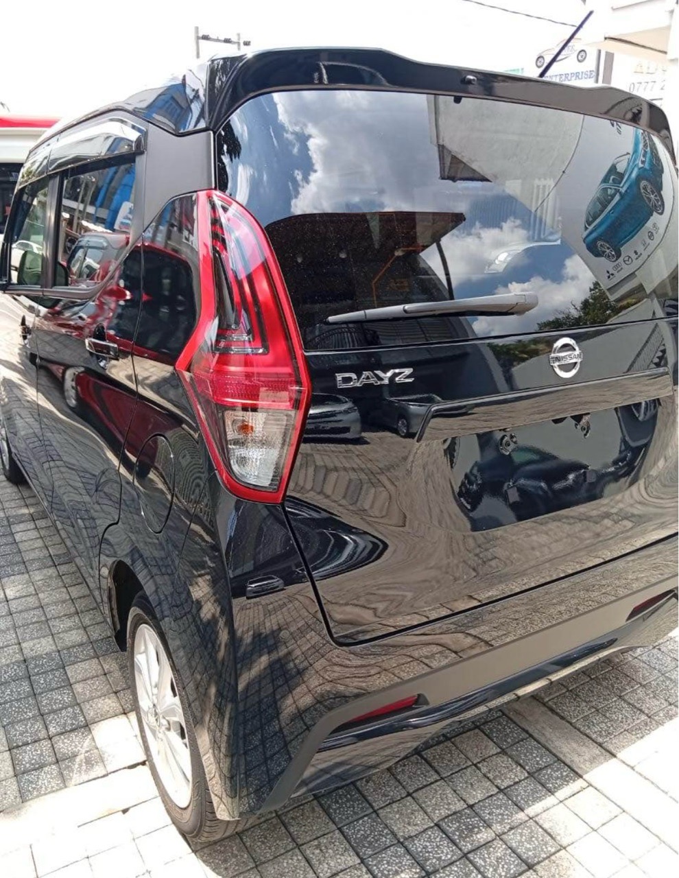 Advertisement image 6